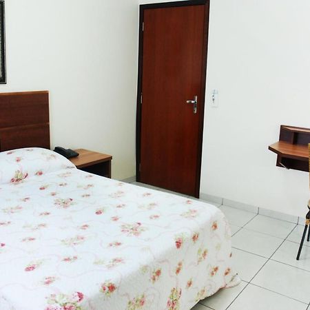 Hotel Valencia Dourados Zewnętrze zdjęcie