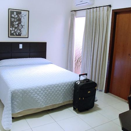Hotel Valencia Dourados Zewnętrze zdjęcie